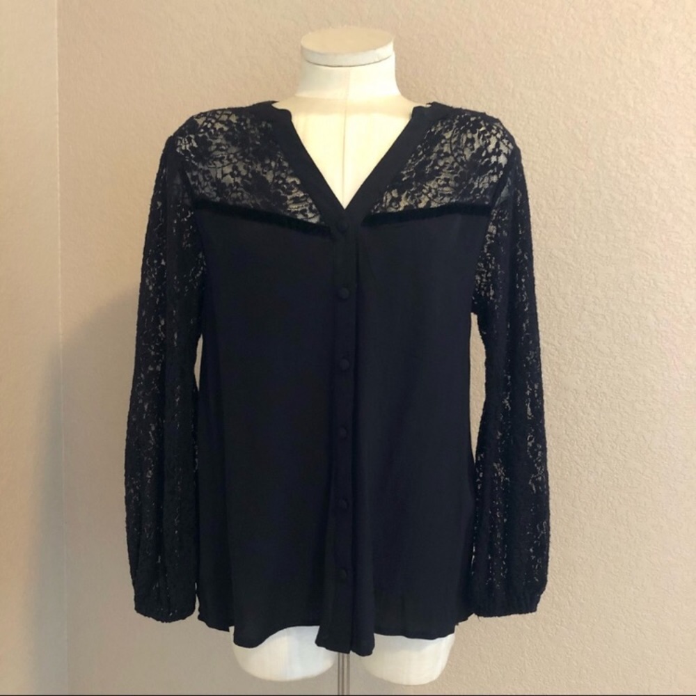 NWOT Democracy black top with lace detail